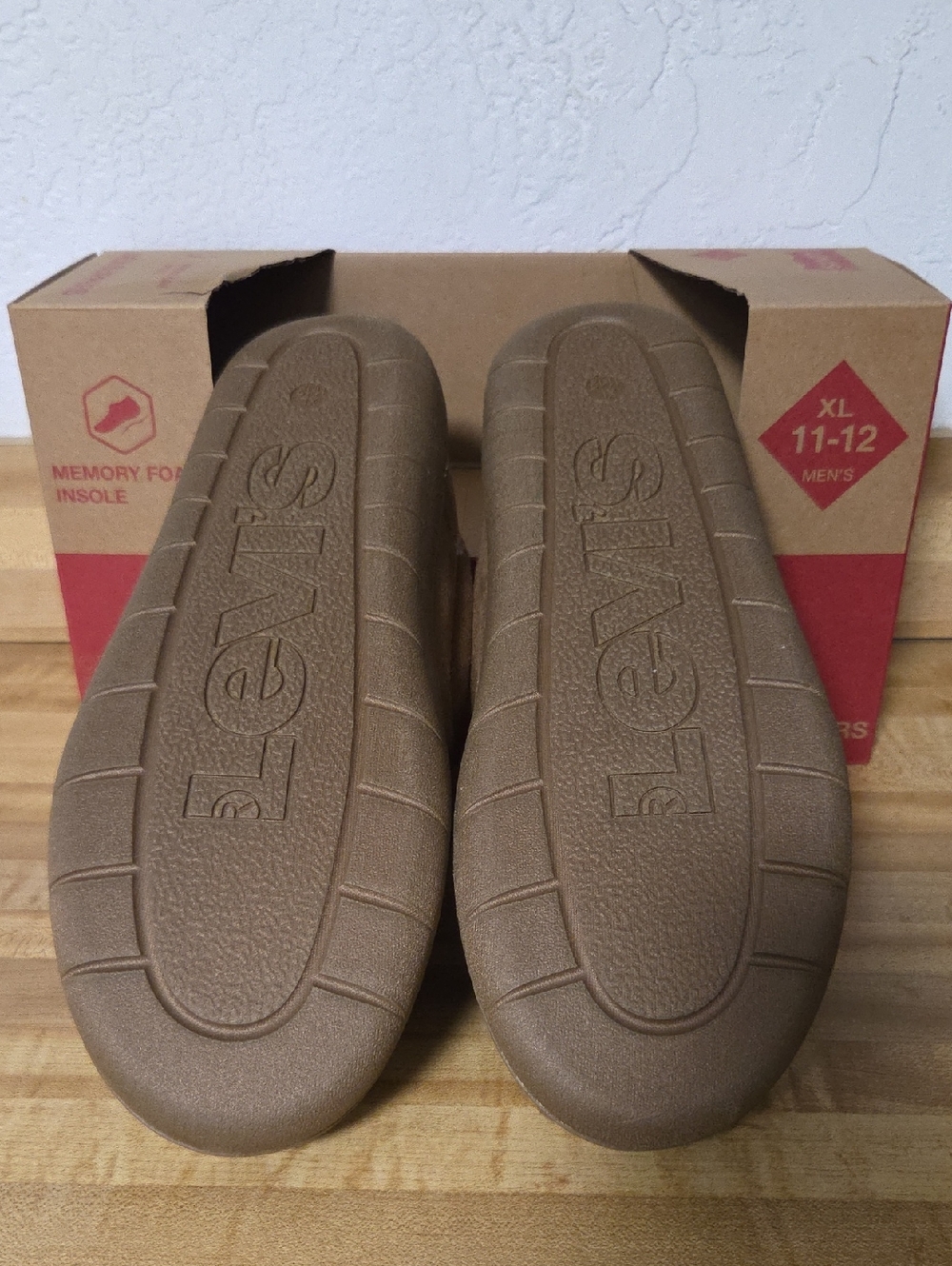 NWT "Levi's" Kareron 2 Mens Slippers Size Medium (8-9) or X-Large (11-12) - Picture 4 of 5